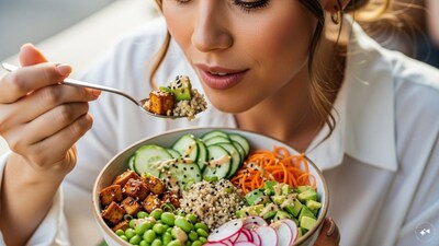 Popular dishes like poke and acai bowls emphasize fresh, balanced nutrition.
